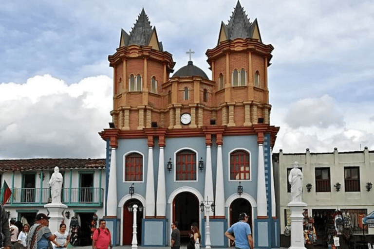 Medellin: Guatape und El Penol Rock Tagestour mit Bootsfahrt