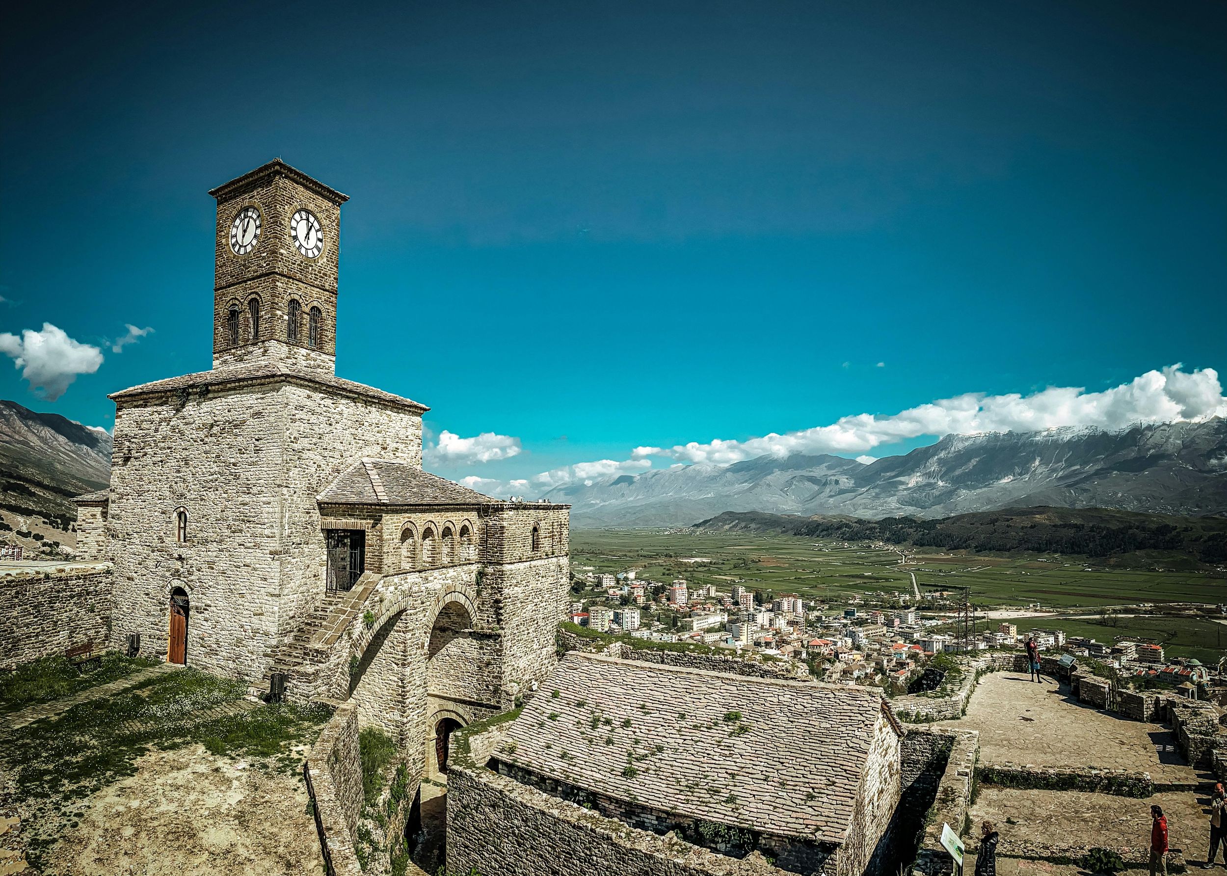 Von Vlora aus: Burg Gjirokaster & Altstadt, Tagestour Blue Eye