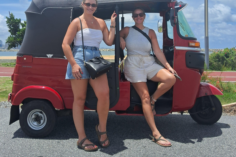 Colombo: Local Guide with Colombo City Tour by Tuk Tuk