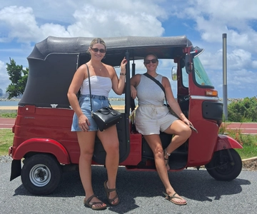 Colombo: Sightseeing Private City Tour by Tuk Tuk
