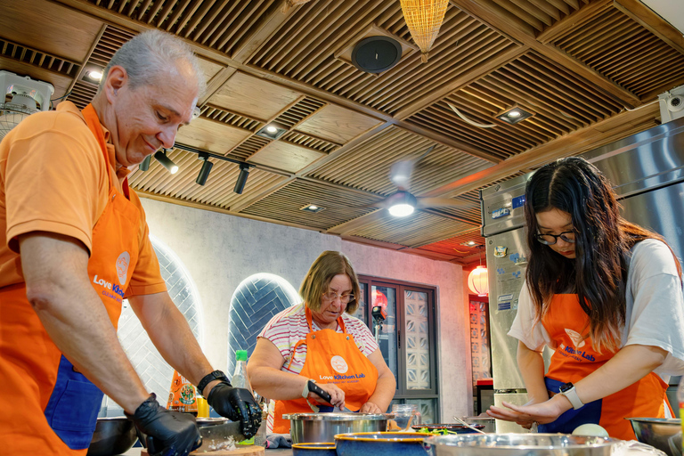 Hanoi: Market Visit and Home-Cooked Meal Cooking Class Private Option