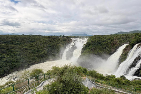 Wycieczka z Bangalore do buddyjskiego klasztoru i wodospadów Shivanasamudram