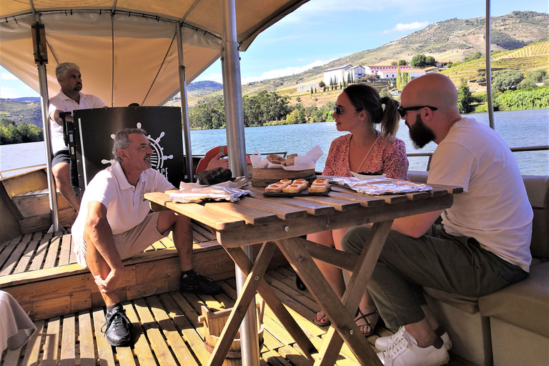 Porto: Private Tour durch das Douro-Tal mit Portweinverkostung und Mittagessen