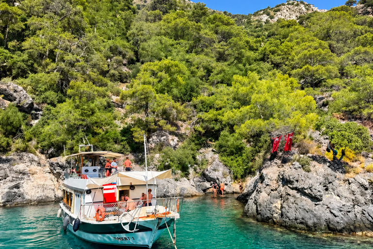 Fethiye: Ölüdeniz Relaxing Boat Tour with Lunch & Swim Stops
