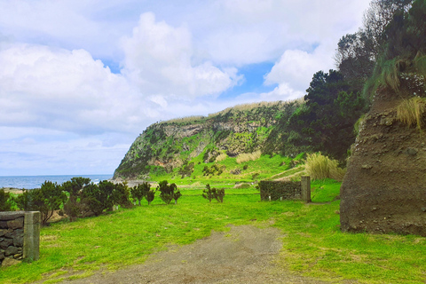 Terceira Island Half Day Hiking Trail: Baías da Agualva