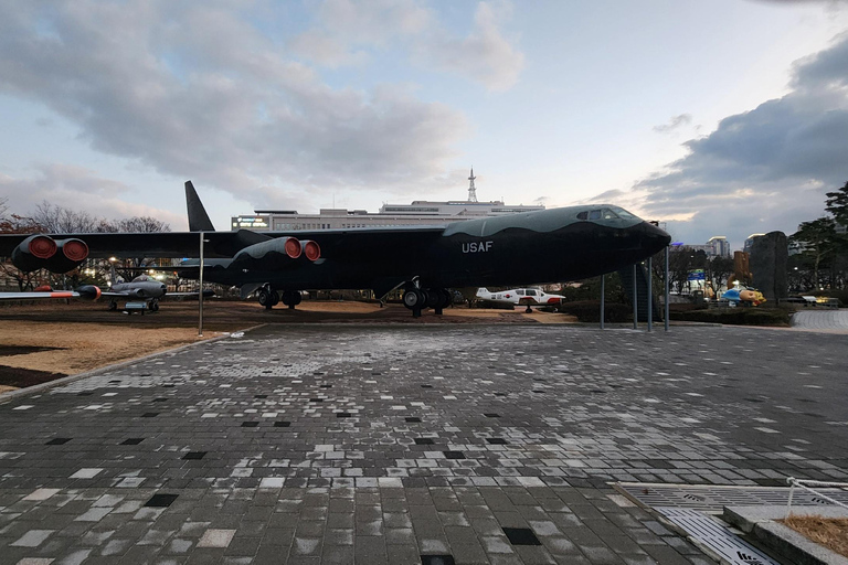 Visite en plein air du musée des mémoriaux de guerre de Corée