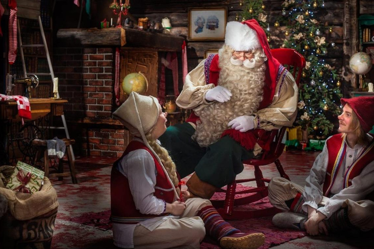 Rovaniemi: Santa Claus Village Guided Tour with pickup