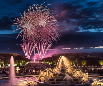 Versailles: Palace of Versailles Night Fountain Show