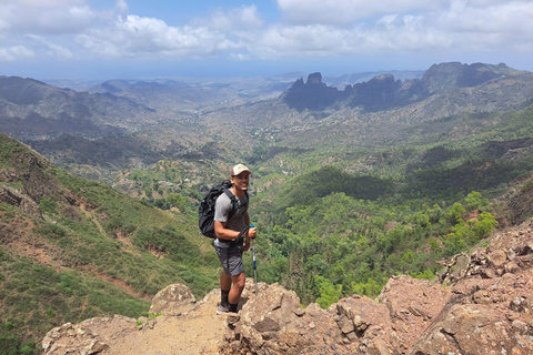 Santiago: Hike from Praia to Monte Tchota and Pico de Antónia Santiago: Beach to Monte Tchota – Pico Leão – Monte Tchota Hike