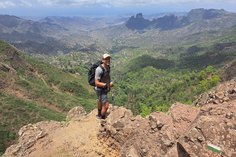 Santiago: Hike from Praia to Monte Tchota and Pico de Antónia Santiago: Beach to Monte Tchota – Pico Leão – Monte Tchota Hike