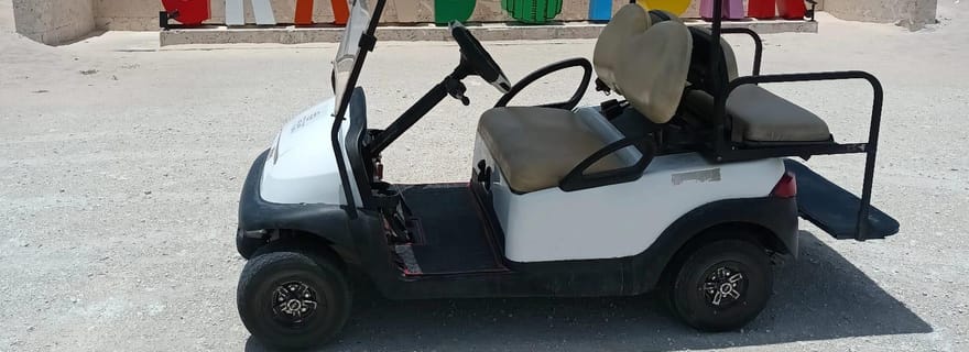 Location de voiturettes de golf 4 / 6 places à Grand Turk/Turks&Caicos