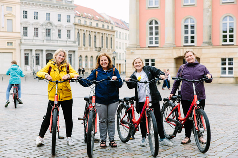 Visite à vélo des jardins et palais de Potsdam au départ de BerlinVisite de groupe en anglais