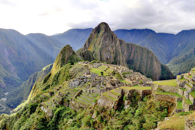TOUR TO MACHU PICCHU FULL DAY BY TRAIN – The Best Adventure