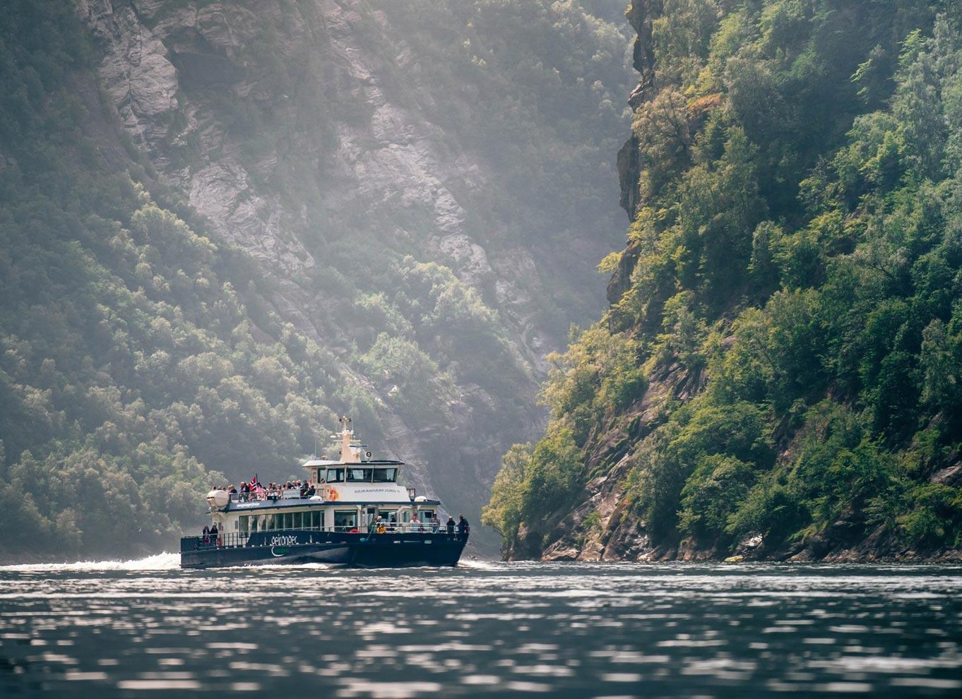 Geiranger: Sightseeing-bådtur til fjorden og vandfaldene