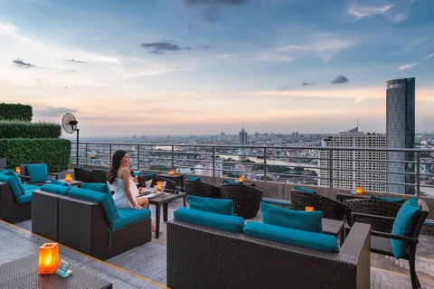 Bangkok: ThreeSixty Rooftop Bar im Millennium Hilton