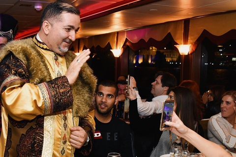Istanbul: Bosphorus Dinner Cruise with Turkish Show