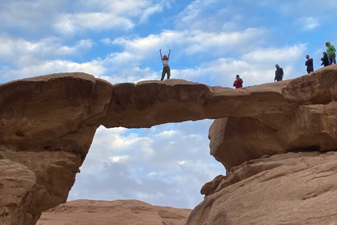 Ganztägige Jeeptour & traditionelles Mittagessen - Wadi Rum Wüste