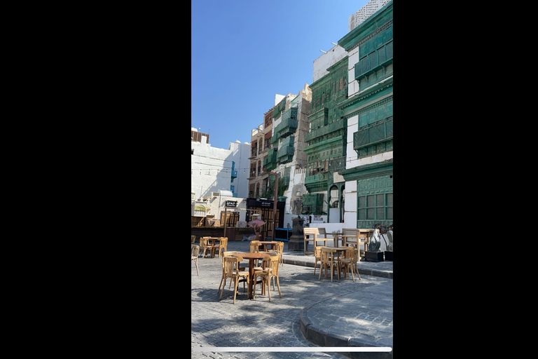 Jeddah: City Highlights Tour with Local Guide private tour