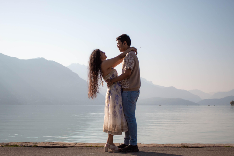 Annecy: Private Photo Session with Edited Photos