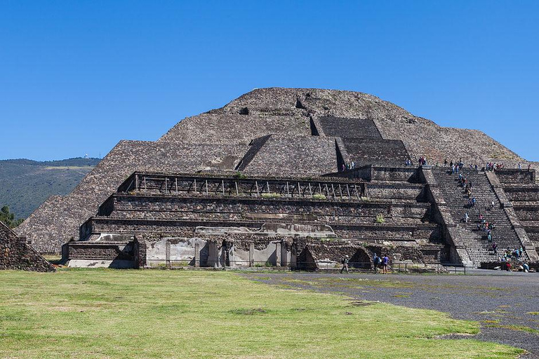 CDMX: Wizyta w Teotihuacan o wschodzie słońca.