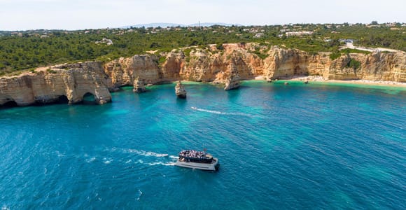 Albufeira: Benagil Caves Cruise with Brunch and Open Bar