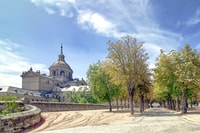 Da Madrid, El Escorial e Valley's Basilica Mezza giornata Tour - Housity