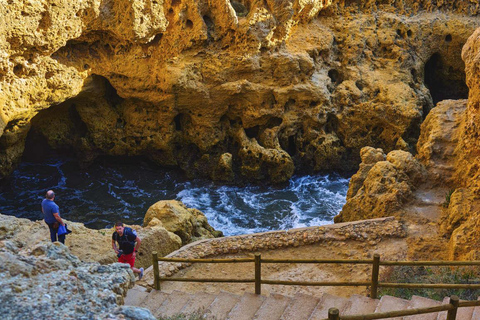 Da Lisbona: Tour di un giorno alla scoperta dell&#039;Algarve, della Grotta di Benagil e di Lagos