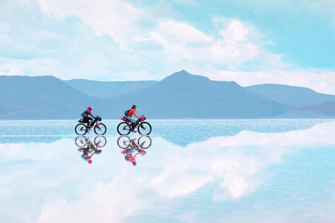 From Uyuni: Uyuni Salt Flats Bike Tour 1-Day + Lunch TOUR INGLES