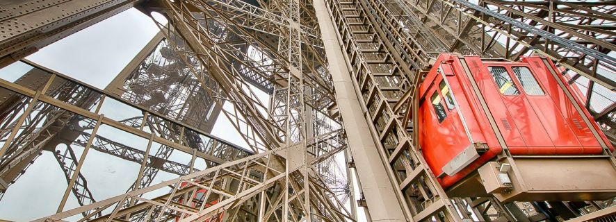 Tour Eiffel : visite du sommet de la tour en ascenseur