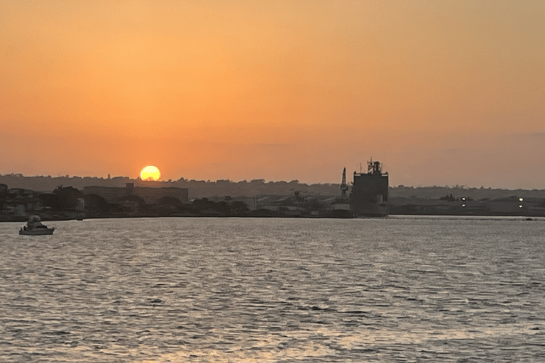 Baie de San Diego Nord : Croisière au coucher du soleil avec collations et boissonsCroisière au coucher du soleil sur le Duffy Boat