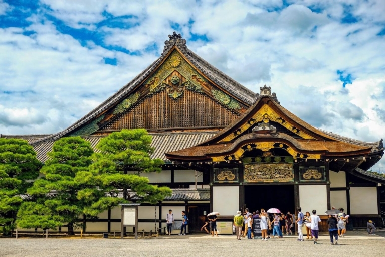 Gouden Paviljoen en Kasteel Nijo halve dag tourRondleiding door het Gouden Paviljoen en het Nijo Kasteel in Kyoto