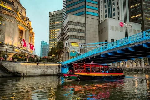 Crucero por el río Singapur y 2 espectáculos acuáticos de luces imprescindibles