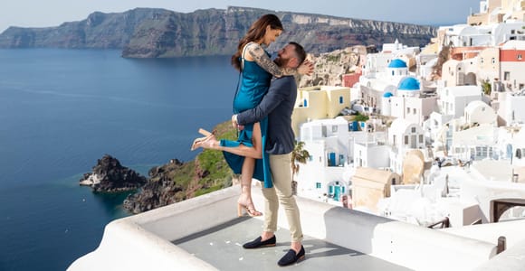Santorini photography tour in Oia Village for 1,5 hour