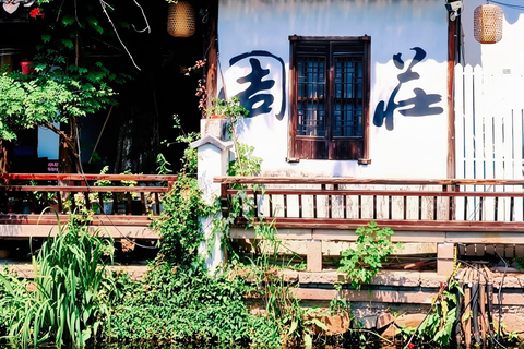 Shanghai Zhouzhuang Water Town Guided Tour with Free Time