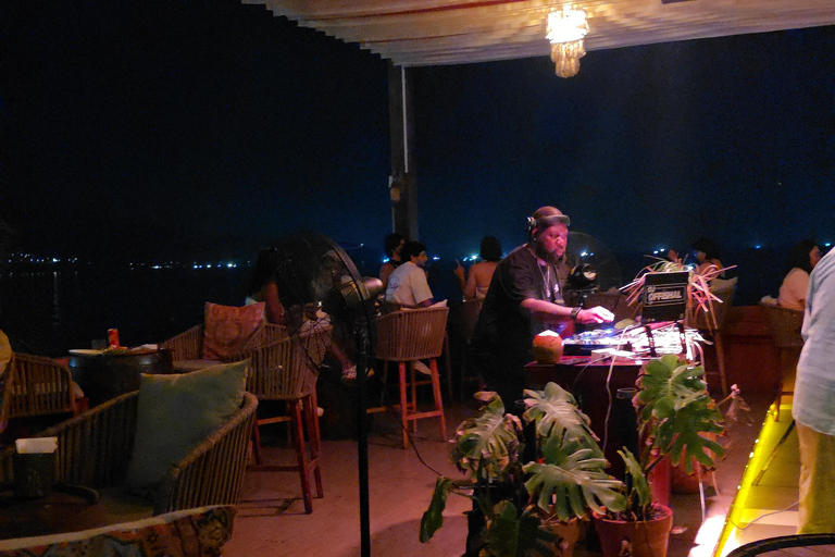 Da Nang: Nightlife Tour & Pub Crawl with Rooftop Bar & Clubs Da Nang: Guided Nightlife Tour with Rooftop, Club, Bar Visit