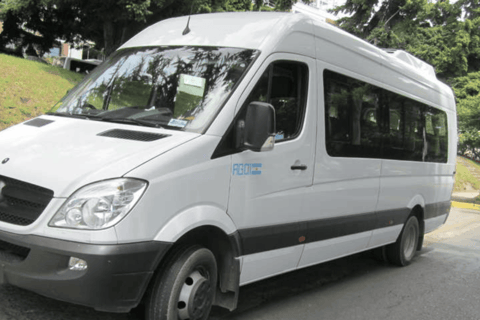BARILOCHE: PRIVATE TRANSFER FROM THE AIRPORT TO THE CITY CENTER