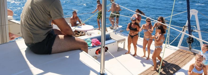 Depuis Dénia/Jávea : Excursion en bateau à Cala Blanca avec Jet Ski et déjeuner