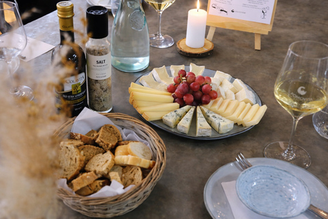 Stuttgart: Cheese & Wine Tasting with Five Wines & Cheeses Stuttgart: Cheese and Wine Tasting with Five Wines and Cheeses