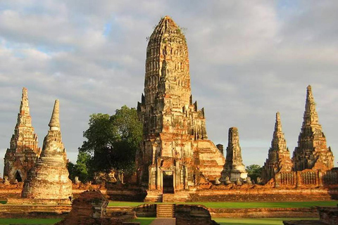 Ayutthaya: The Rise and Fall of the Lost Kingdom of Siam