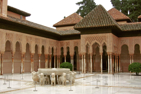 Granada: Tour of Alhambra, Generalife & Nasrid Palaces