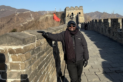 Beijing: Mutianyu or Badaling Great Wall Private Tour Private Car with English-Speaking Driver