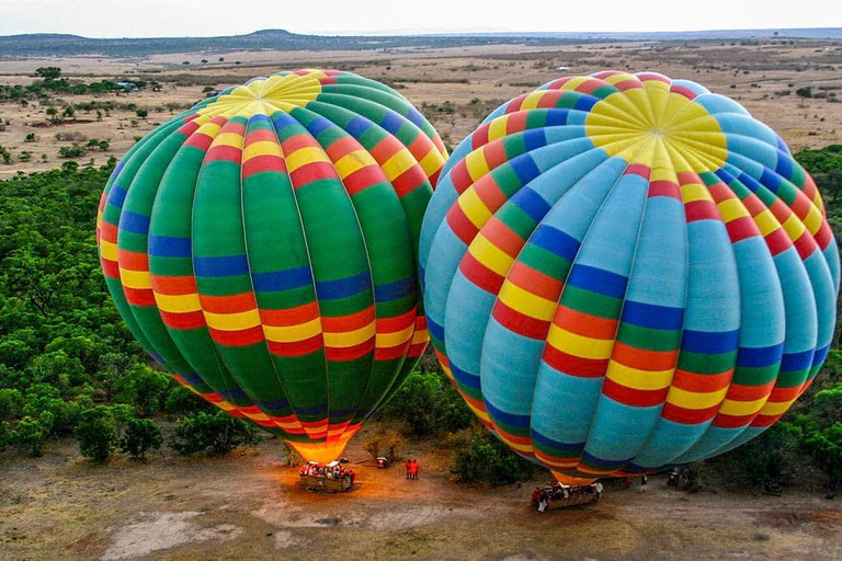 Safari della migrazione di 2 giorni con avventura in mongolfiera.