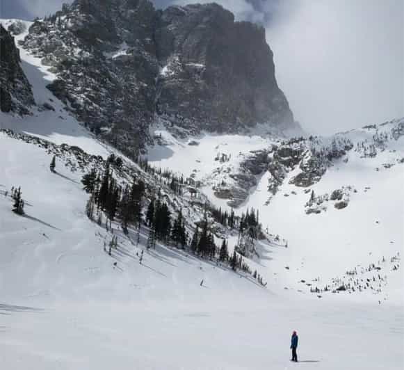 Women's Snowshoeing Tour: Rocky Mountain National Park
