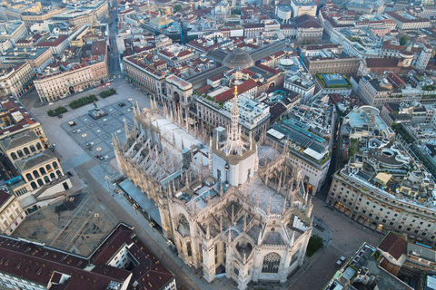 Milano: Piccolo gruppo - Castello, degustazione di gelati e tetto del Duomo