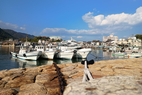 Hiroshima : Visite privée de la ville de Tomonoura Ghibli Ponyo avec chauffeur local