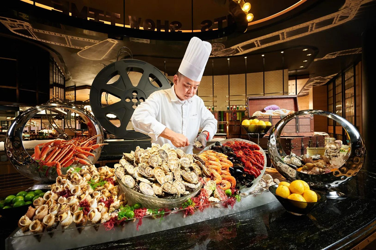 Macau:Buffet Diner At Spotlight In Studio City Macau