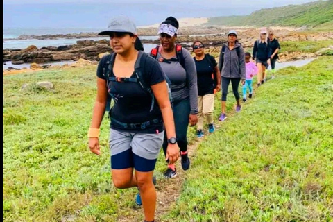 Senderismo Costero Sendero Sacramento: Puerto Elizabeth