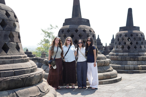 Yogyakarta: Borobudur sunrise,guarantee climb-up& Prambanan Borobudur Sunrise sharing Tour Without Ticket