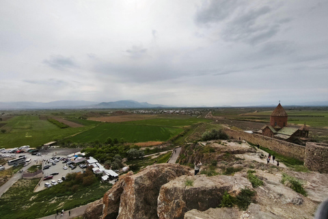 Tbilisi: Private Ride to Yerevan with Wine Tasting