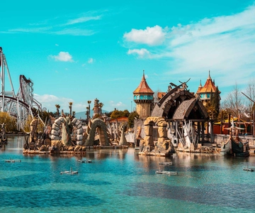 Inträdesbiljett till nöjesparken MagicLand